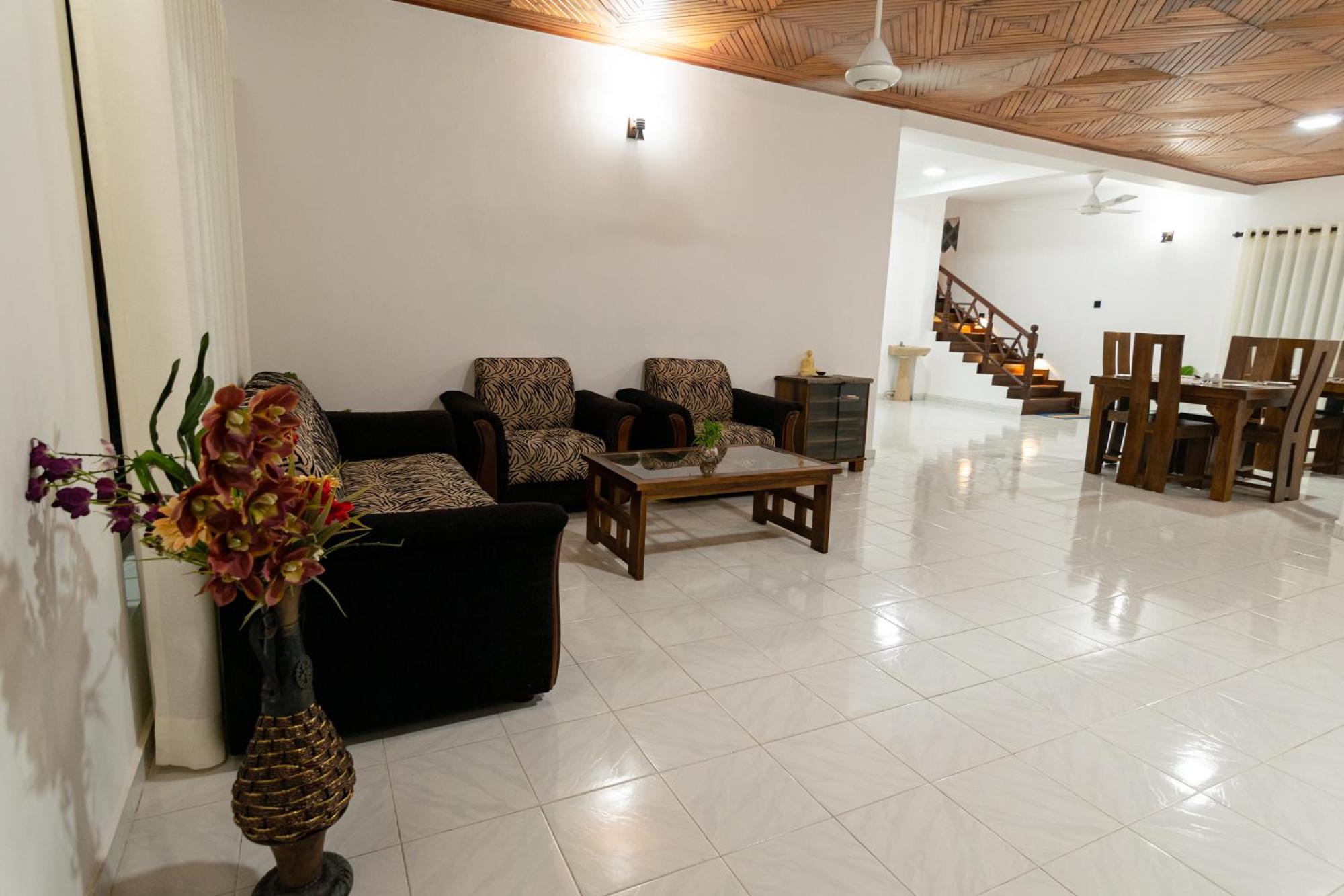 Omega Villa Гале Екстериор снимка